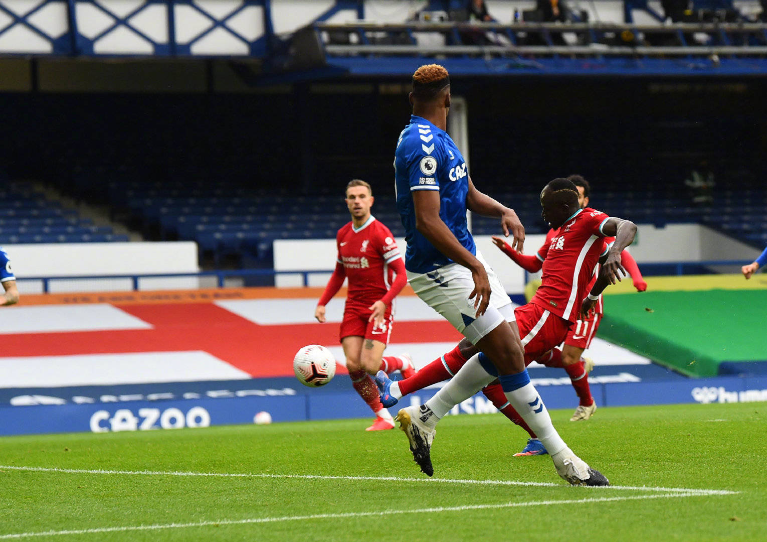 接出示红牌 接出示红牌